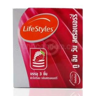 LifeStyles 2 in 1 Strawberry (ถุงยางอนามัยผิวไม่เรียบ มีขีด กลิ่นสตรอเบอร์รี่)