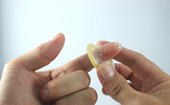 ถุงยางแตก